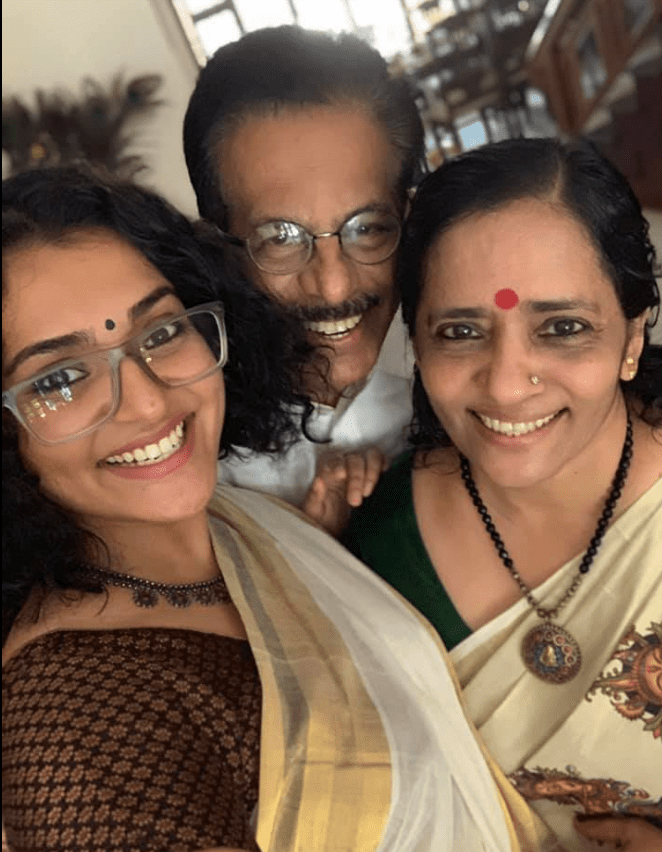 Parvathy Thiruvothu Parents