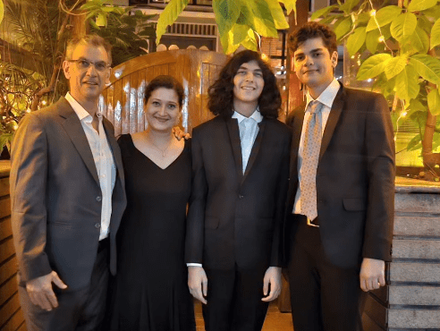 Laila Mehdi Family