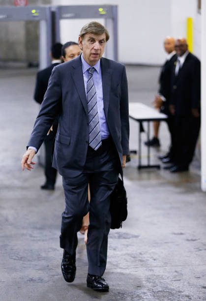 Marv Albert Height