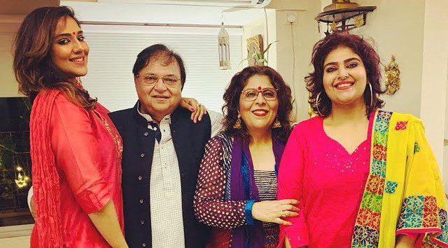 Rakesh Bedi Wife and Daughters