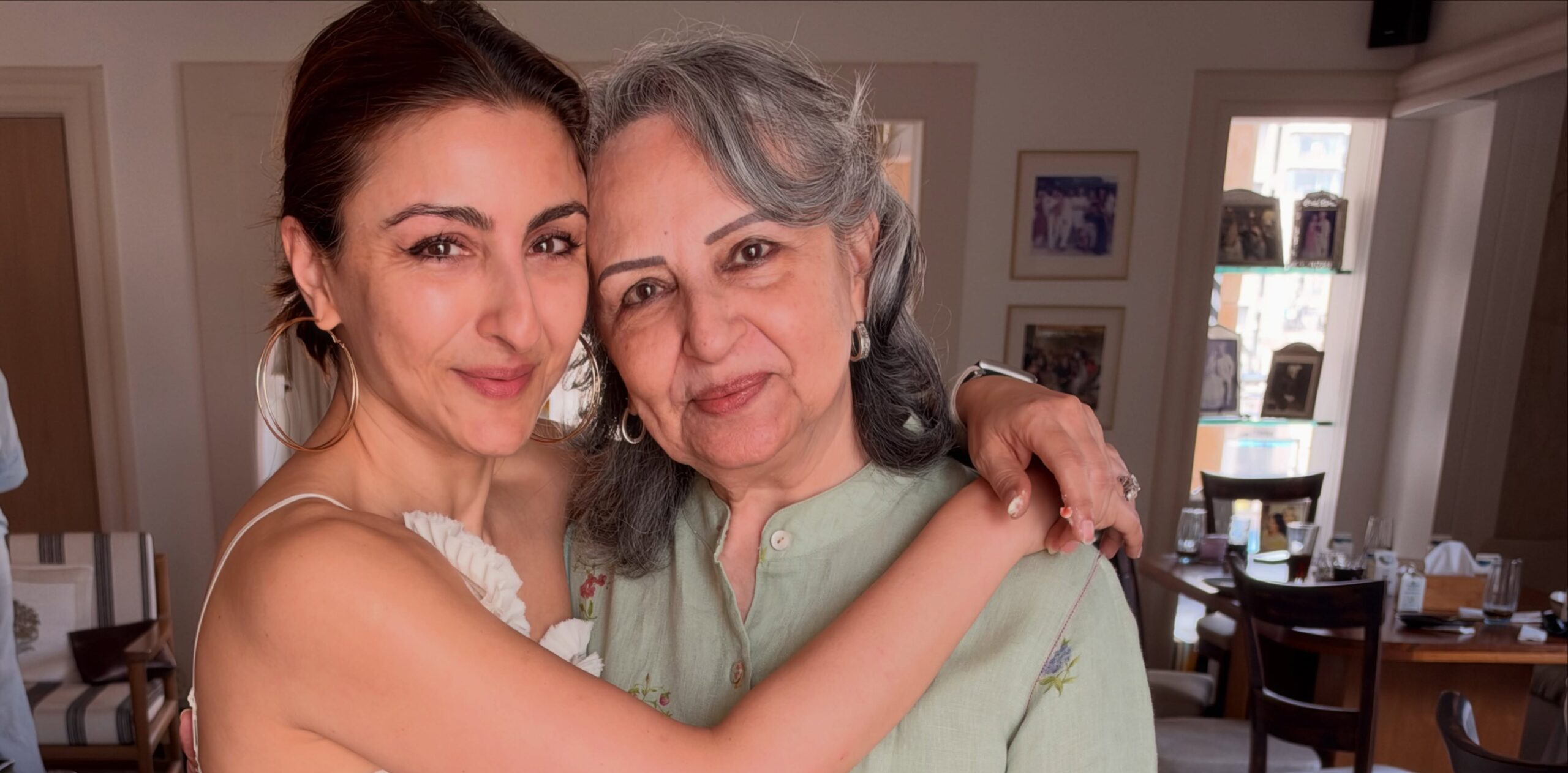 Soha Ali Khan Mother