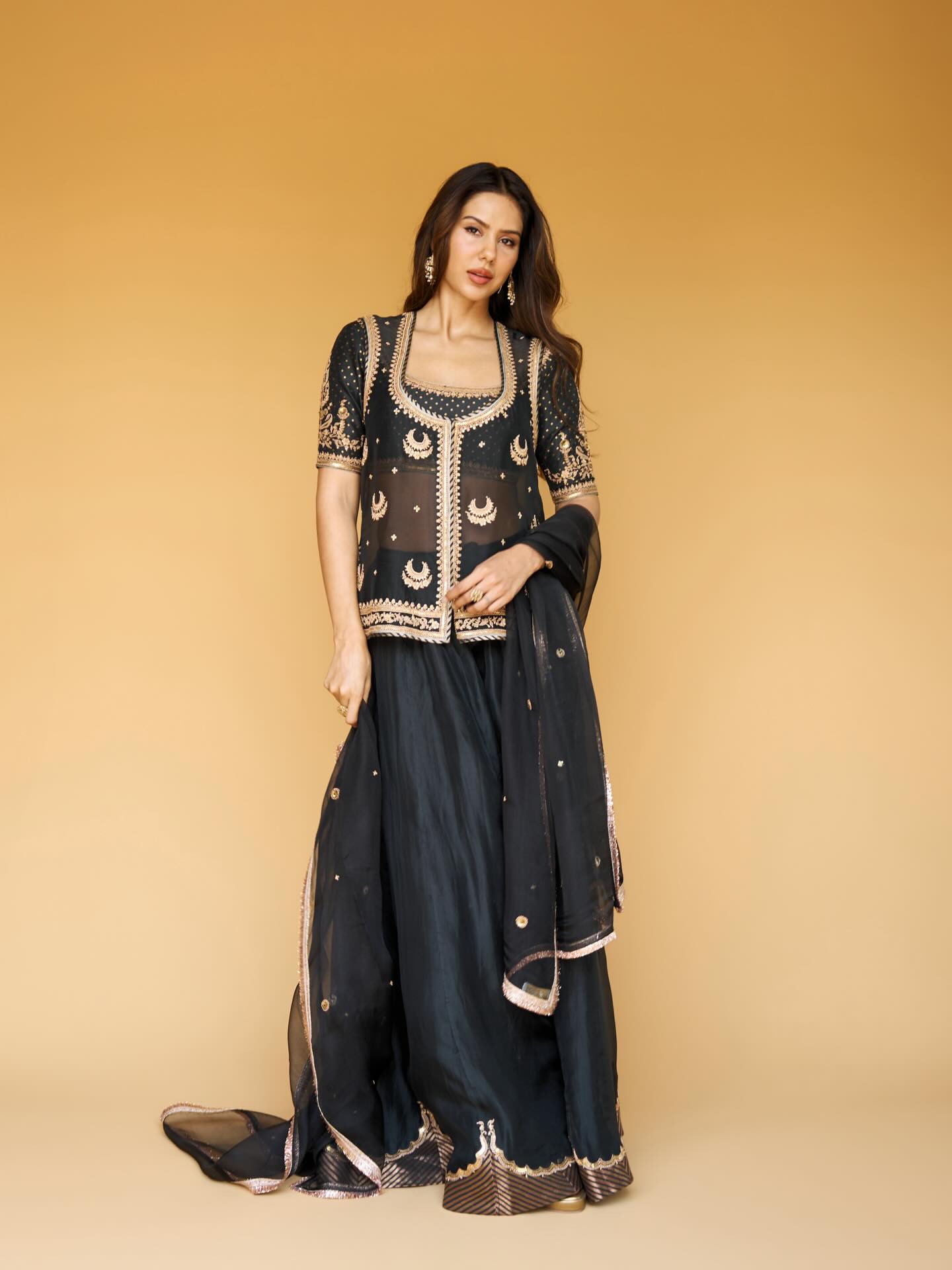Sonam Bajwa Height