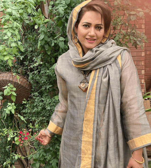 Asma Shirazi Wiki