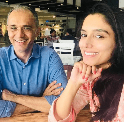 Zainab Abbas With her Father