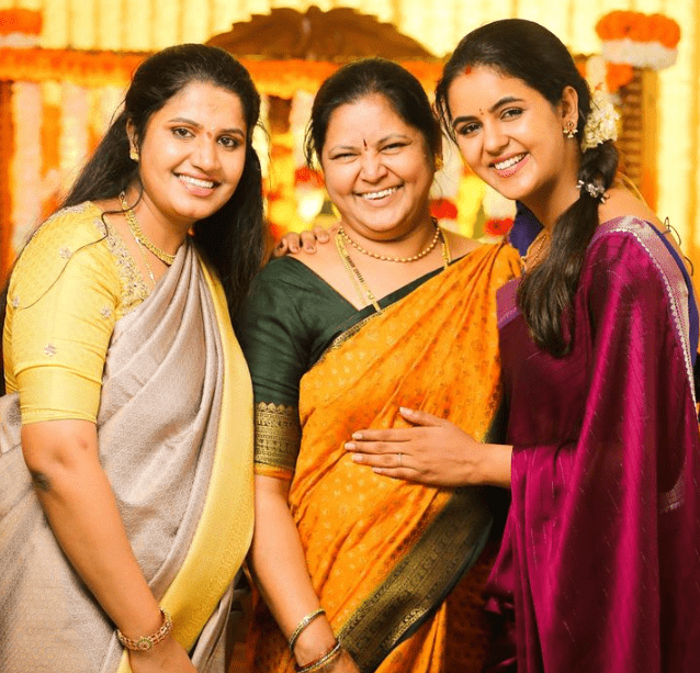 Chaitra Reddy with her Mother and Sister
