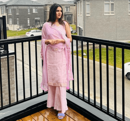 Lavisha Malik Height