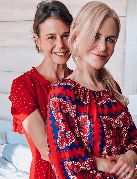 Antonia Kidman with her younger sister Nicole Kidman