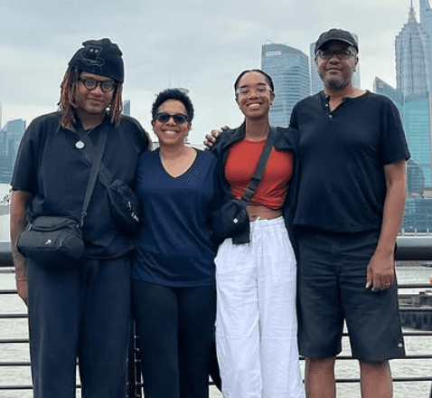 Sharon Epperson with her Husband and Kids