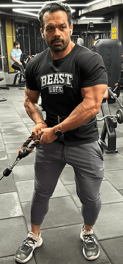 Gaurav Taneja Height