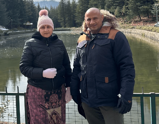 Mukesh Gehlot with his Wife