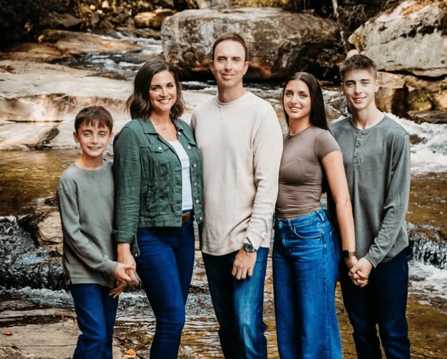 Paula Faris with her Husband, Sons and Daughter