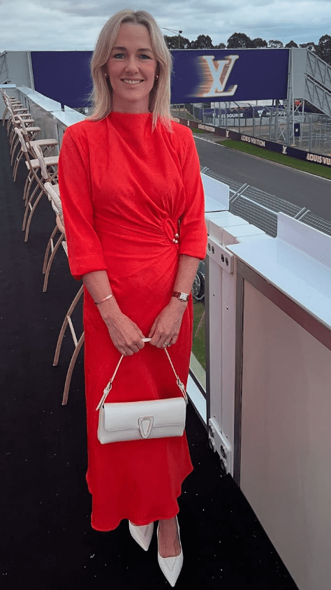 Alicia Loxley Height