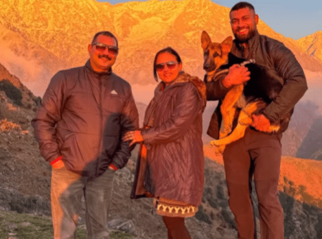 Ishaan Thakur with his Parents