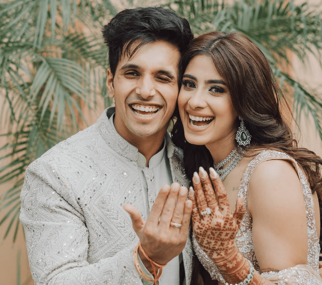 Vaibhav Mahajan with his Girlfriend