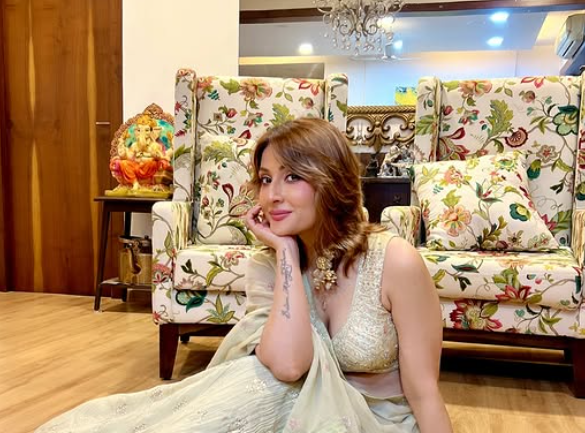 Urvashi Dholakia
