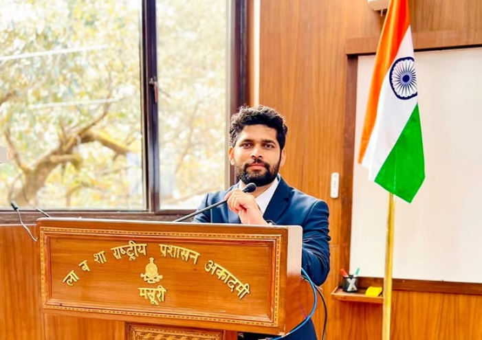 Vinayak Mahamuni Career