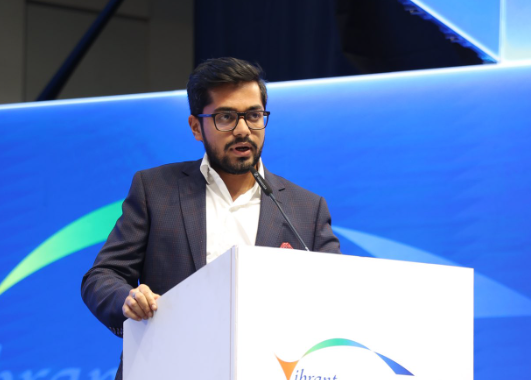 Shashvat Nakrani Wiki & Early Life