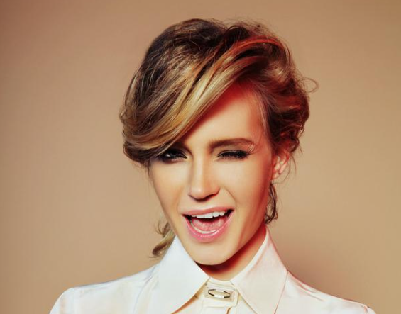 Glukoza Wiki & Early Life