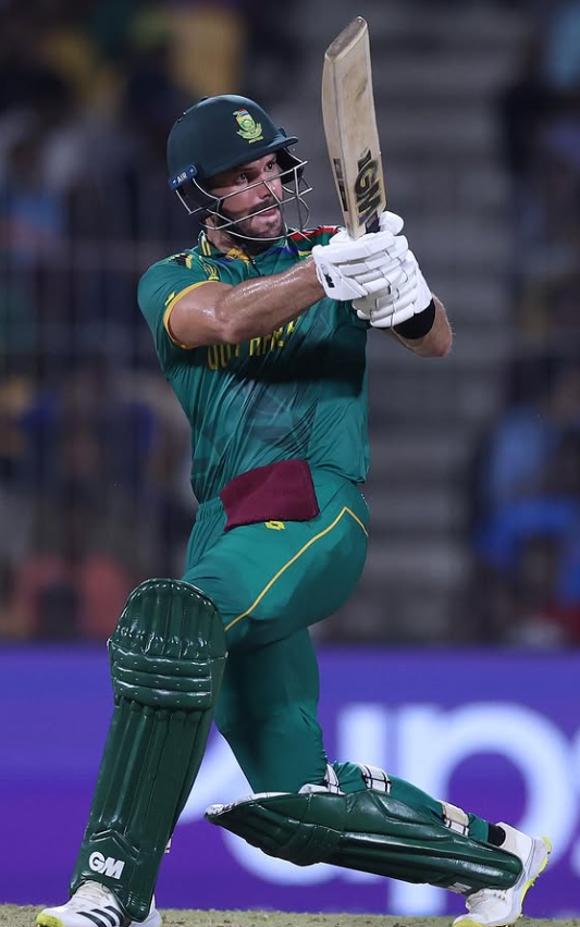 Keshav Maharaj Height