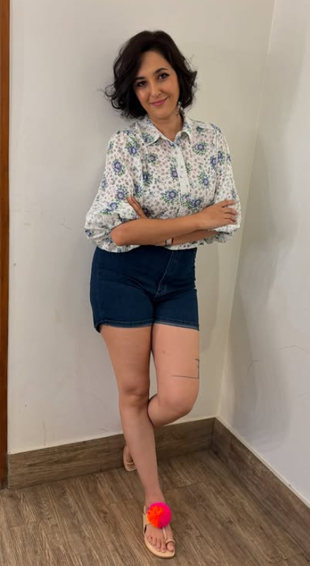 Charu Shankar Height