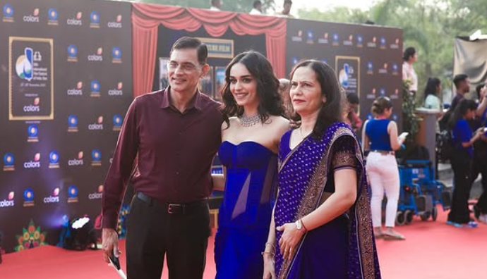 Manushi Chhillar Family