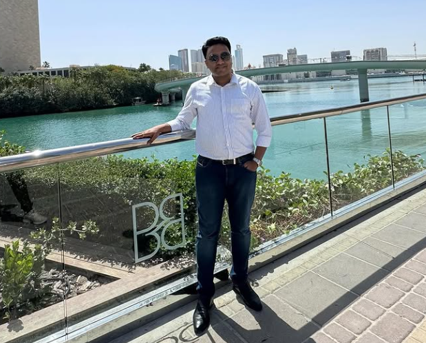 Suhas Gopinath Height