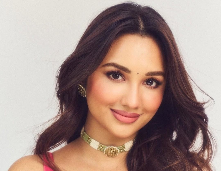 Akanksha Sharma Wiki & Early Life