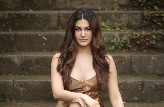 Amyra Dastur - 7