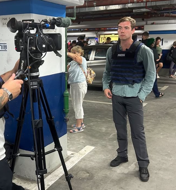 Charlie Peters Height, Weight & Physical Stats