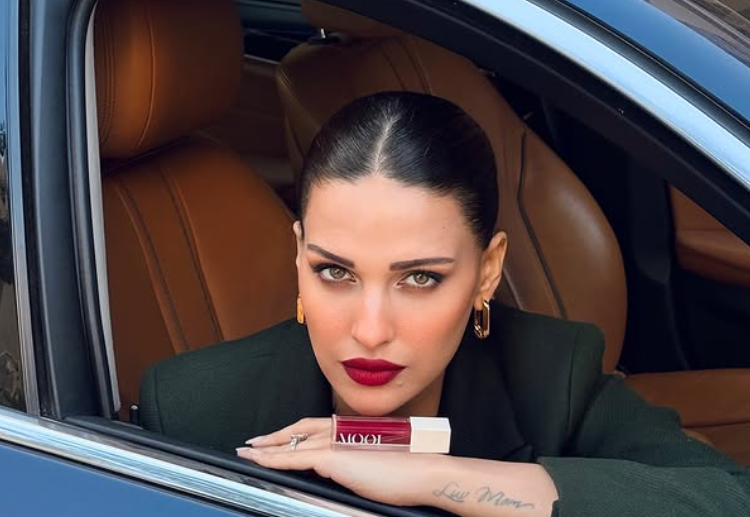 Himanshi Khurana - 1