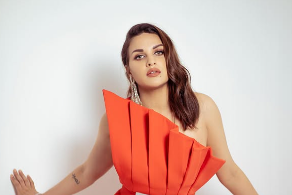 Himanshi Khurana - 10