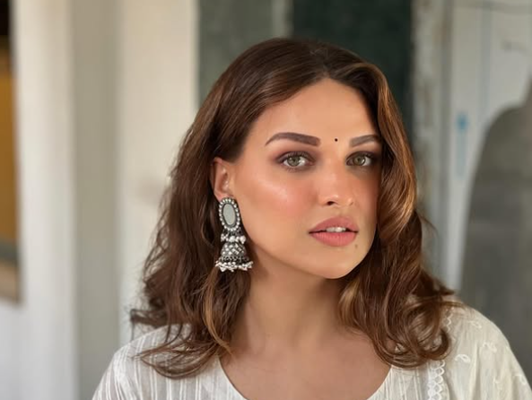 Himanshi Khurana - 4