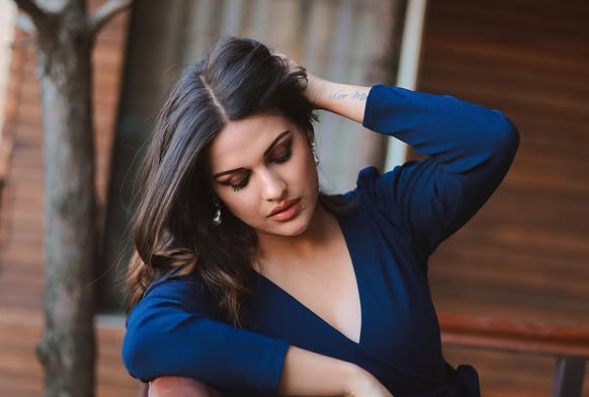 Himanshi Khurana - 8