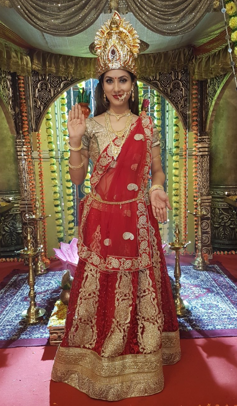 Puja Banerjee Height, Weight & Physical Stats