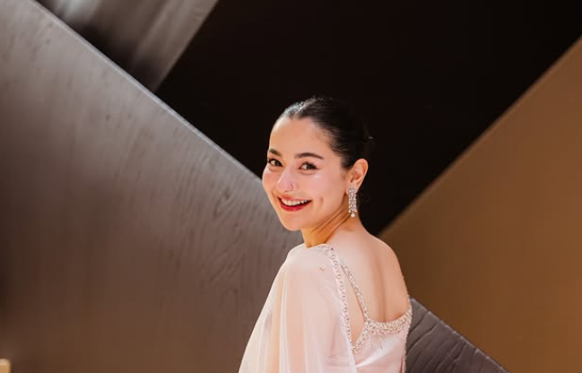 Hania Aamir - 2