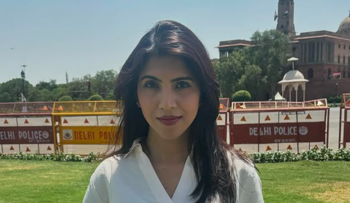 Suyesha Savant Career