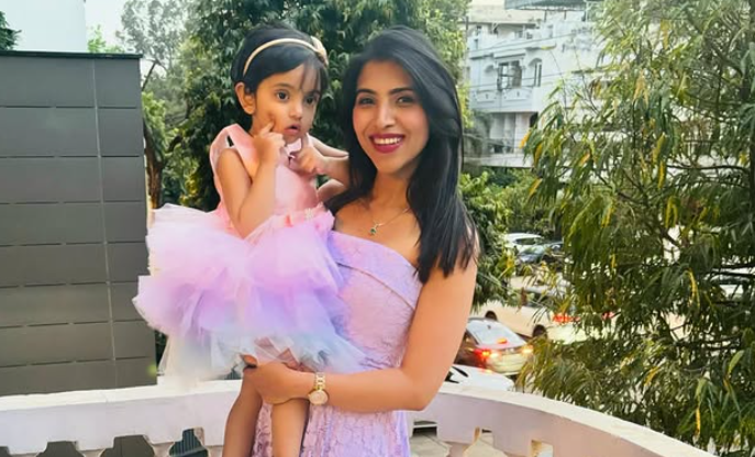 Suyesha Savant Husband & Children