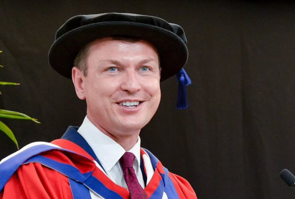 Stephen Dixon Education