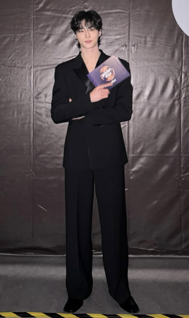 Byun Woo-seok Height