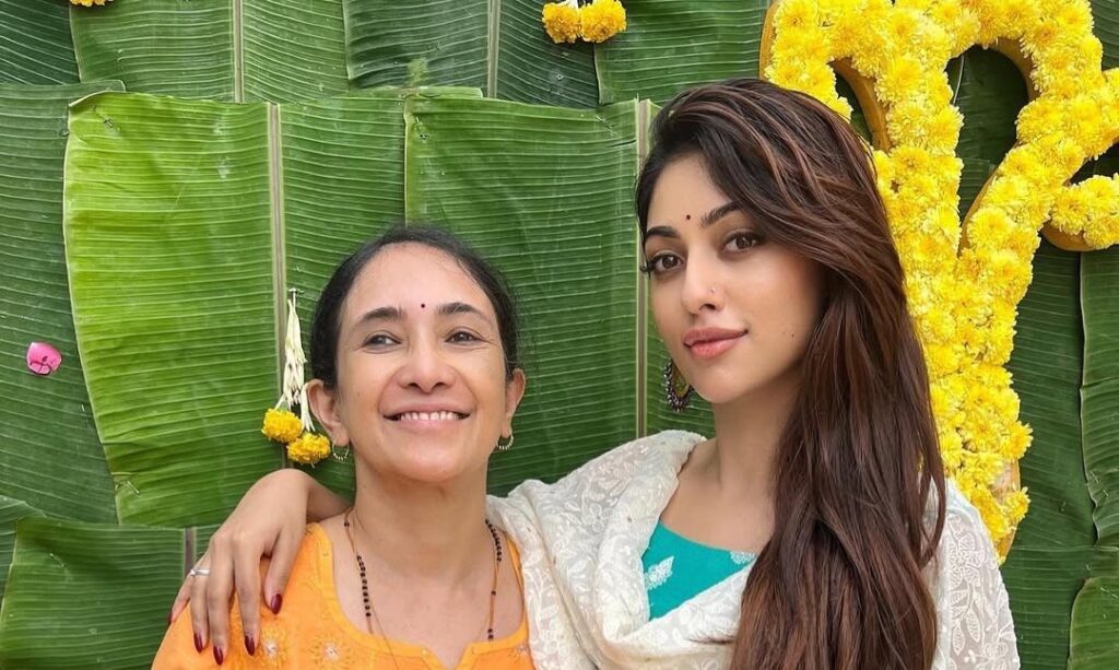 Anu Emmanuel Mother