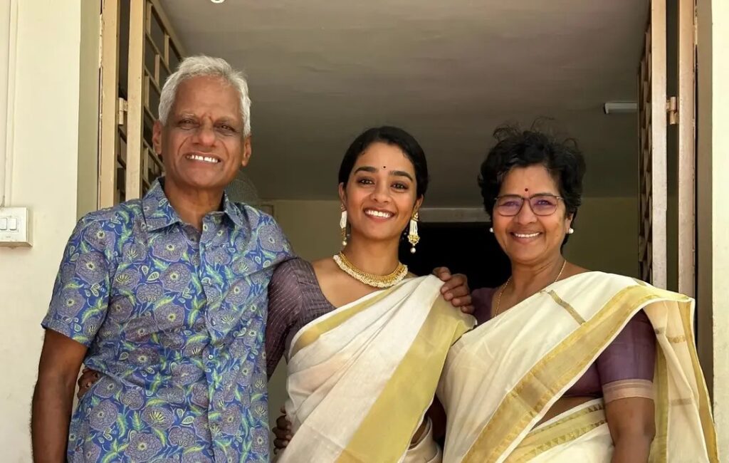 Gayathrie Shankar Parents