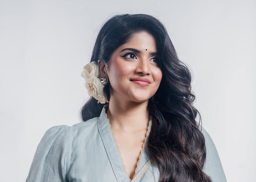 Megha Akash Wiki