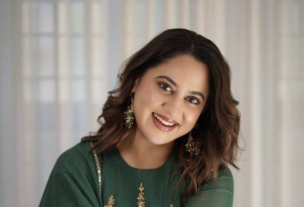 Miya George Career