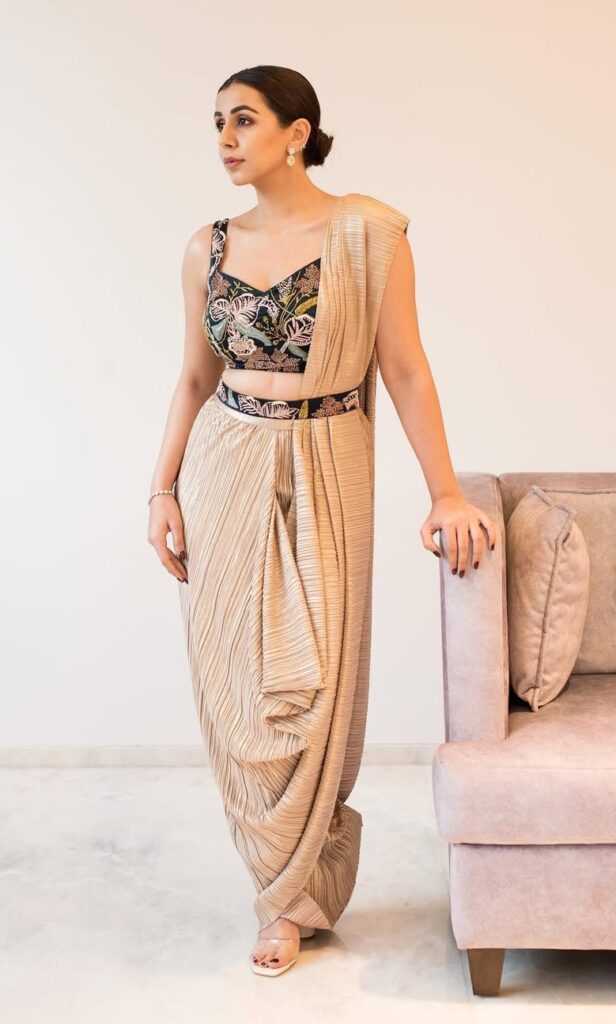 Nikita Galrani Pinisetty Height