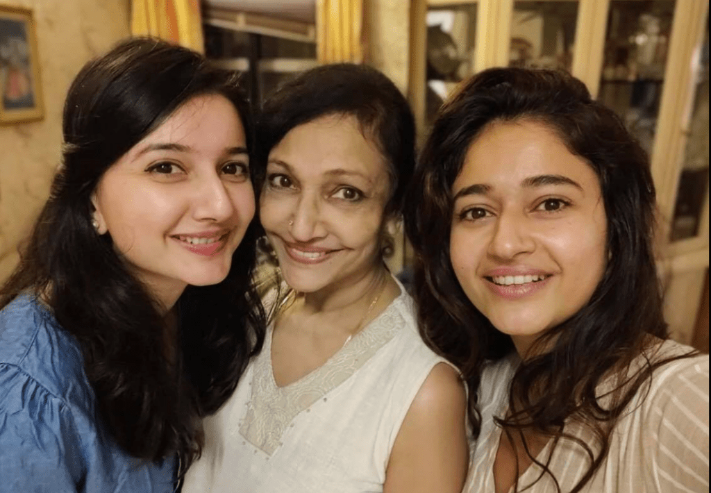 Poonam Bajwa Mother and Sister