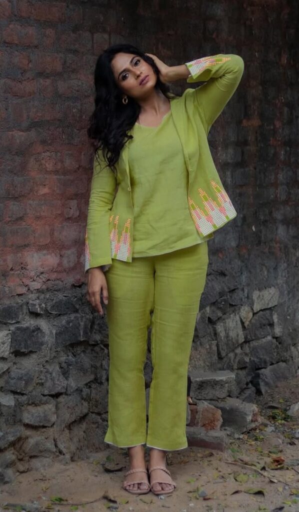 Ramya Pandian Height