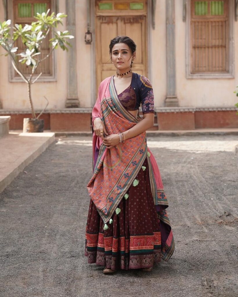 Shalini Pandey height