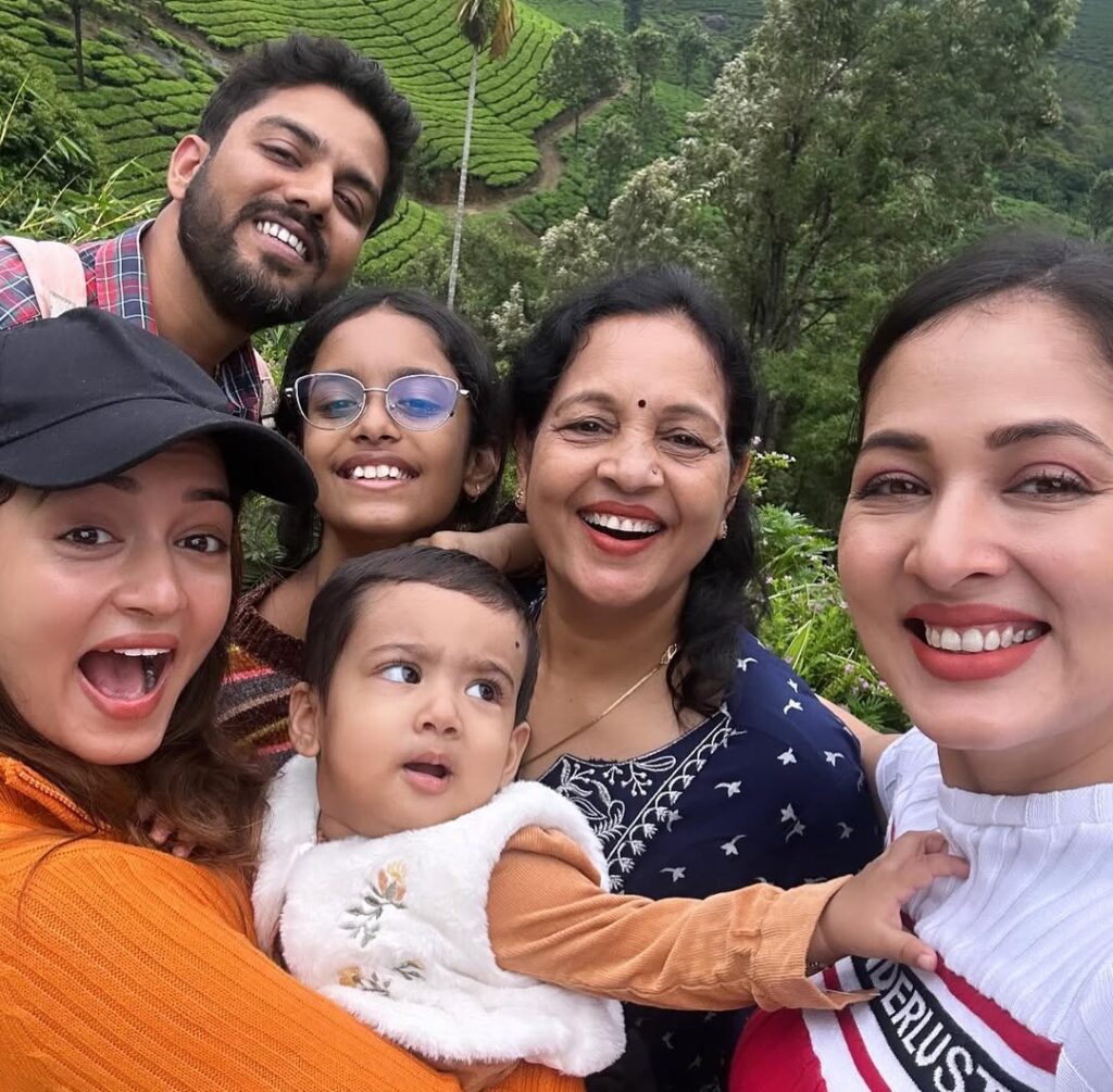 Shanvi Srivastava Family