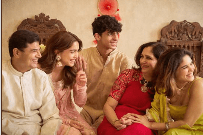 Sharvari Wagh Family