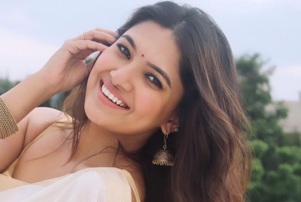 Vani Bhojan Wiki